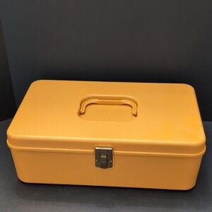 VGT,Wilson Wil-Hold Plastic Sewing Box in Mustard Yellow.